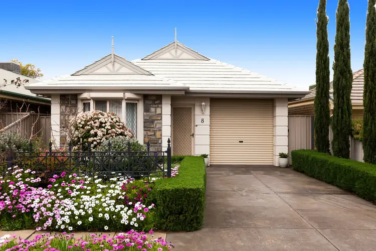 8 Kenmay Avenue, Mitchell Park SA 5043