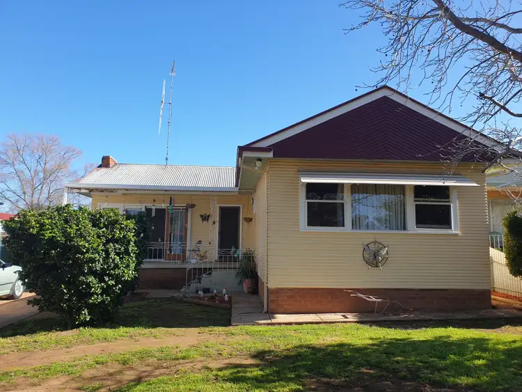 Main view of Homely house listing, 8 Moon Crescent, Parkes NSW 2870