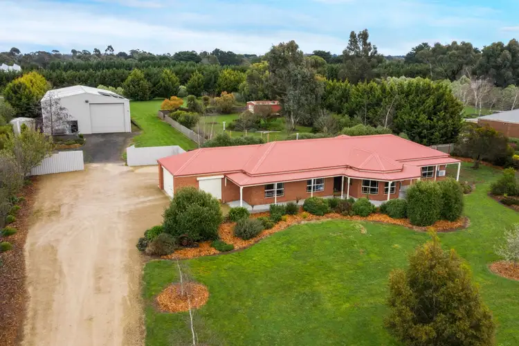 22 Stuartfield Avenue, Romsey VIC 3434