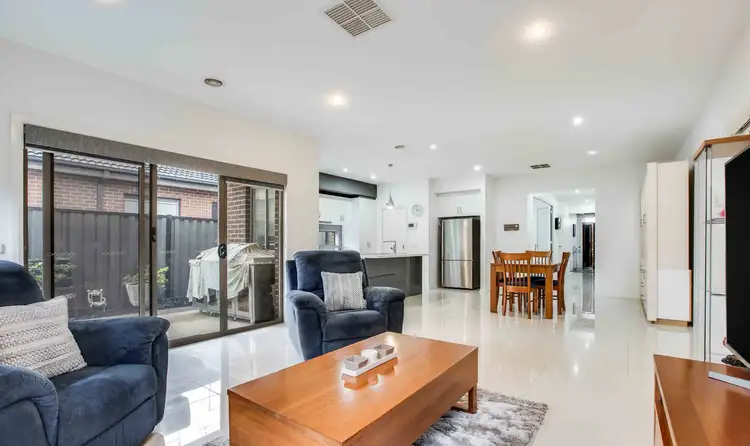 Fifth view of Homely house listing, 25 Meelup Rise, Wollert VIC 3750