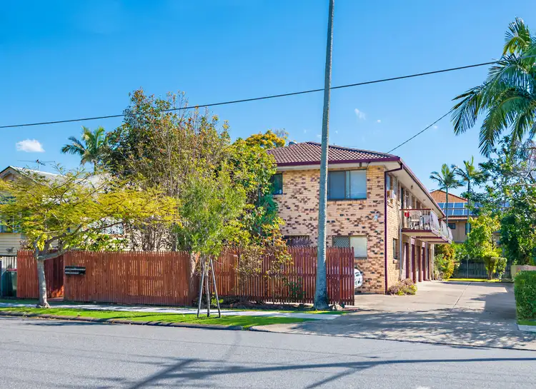 Third view of Homely apartment listing, 4/34 Winchester Street, Hamilton QLD 4007