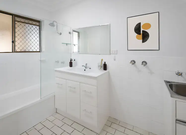 Sixth view of Homely apartment listing, 4/34 Winchester Street, Hamilton QLD 4007