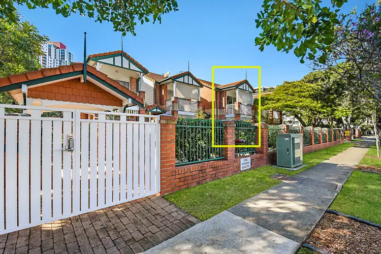 3/53 Bauer Street, Southport QLD 4215