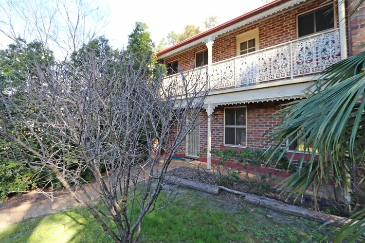 2 Richmond Mews