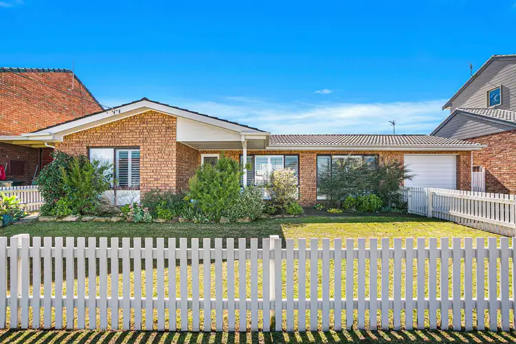 18 Boundary Road, Windang NSW 2528