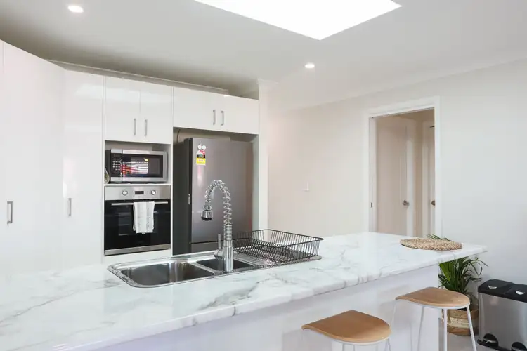 Fifth view of Homely unit listing, 2/8 Enid Street, Armidale NSW 2350