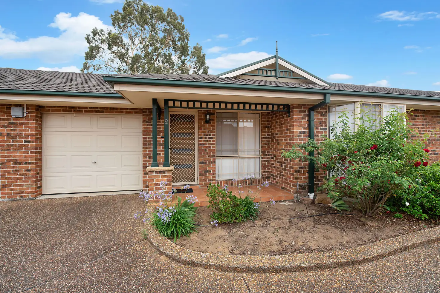 Main view of Homely unit listing, 2/5 Proserpine Close, Ashtonfield NSW 2323