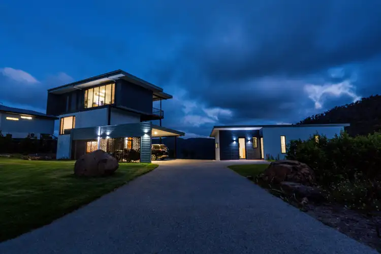 18 Mount Whitsunday Drive, Airlie Beach QLD 4802