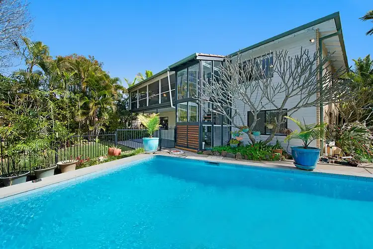 7 Talasea Street, Chapel Hill QLD 4069