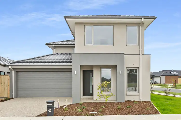 1 Abacus Lane, Cranbourne South VIC 3977
