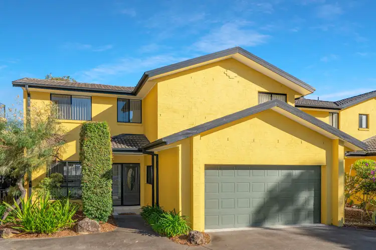 33/2 Adcock Avenue, West Gosford NSW 2250