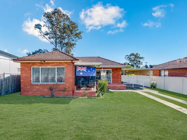 73 Kent Street, Minto NSW 2566