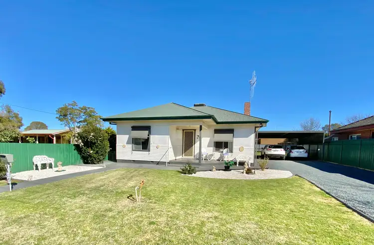 2 Bartley Street, Forbes NSW 2871