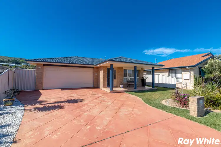 32 Wamara Crescent, Forster NSW 2428