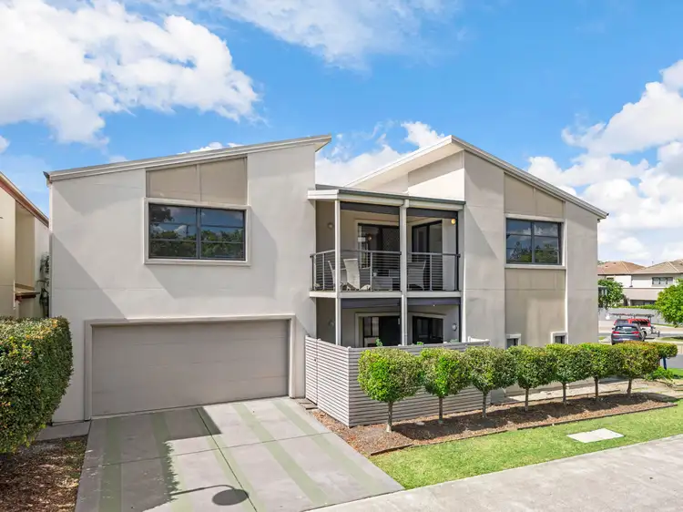 16/1 Celestial Court, Carina QLD 4152