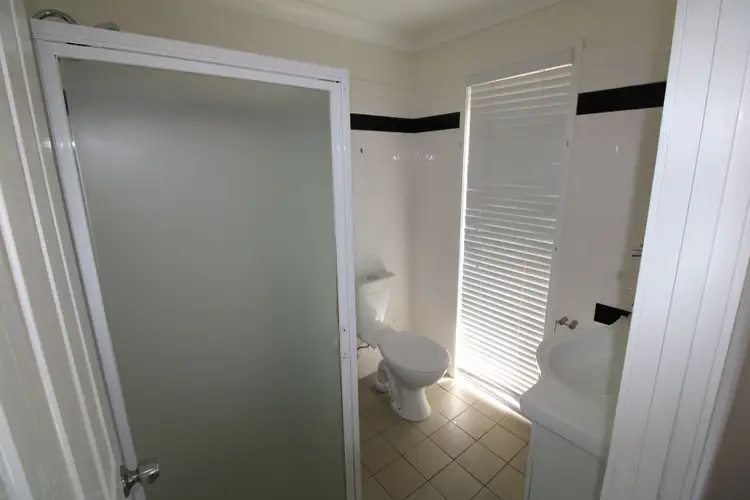 Seventh view of Homely house listing, 21 Cowan Crescent, Emerald QLD 4720