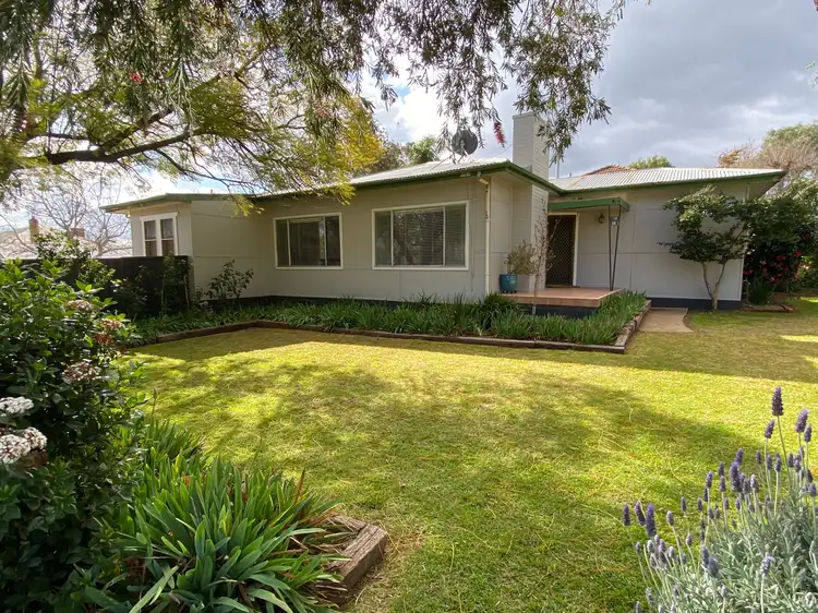 14 Carinya Street, Griffith NSW 2680