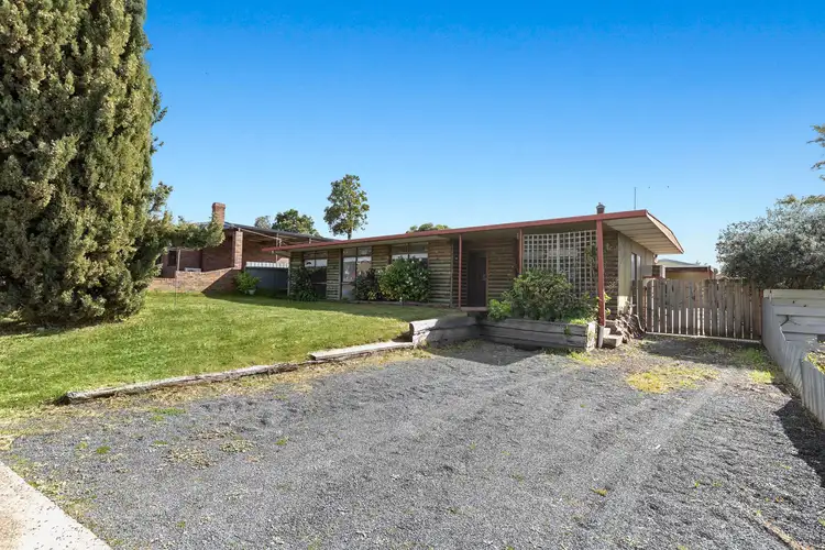 75 Churchill Avenue, Ararat VIC 3377