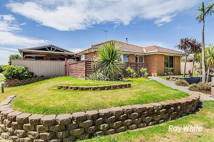 2 Plaistow Court, Cranbourne North VIC 3977
