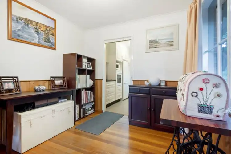 Seventh view of Homely house listing, 8 Geneva Court, Frankston VIC 3199