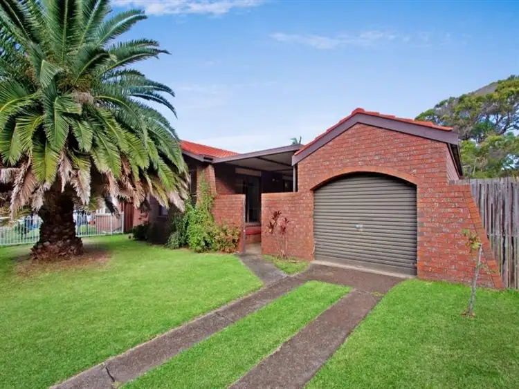 33 Ainsworth Crescent, Wetherill Park NSW 2164