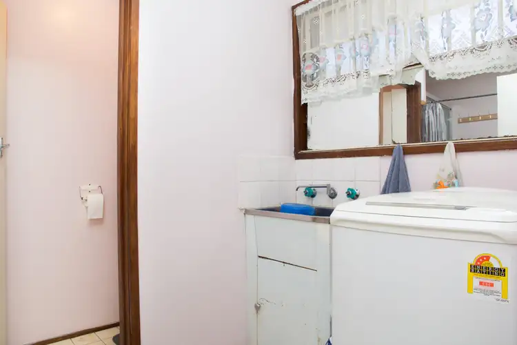 Seventh view of Homely house listing, 2/112 East Esplanade, St Albans VIC 3021