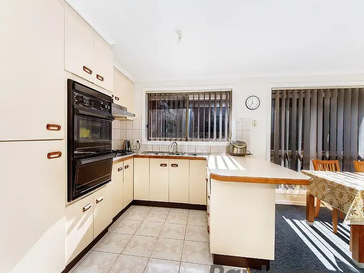 Fourth view of Homely house listing, 8 Kiparra Close, St Albans VIC 3021