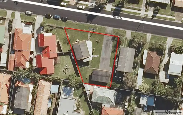 54 Milton Avenue, Paradise Point QLD 4216