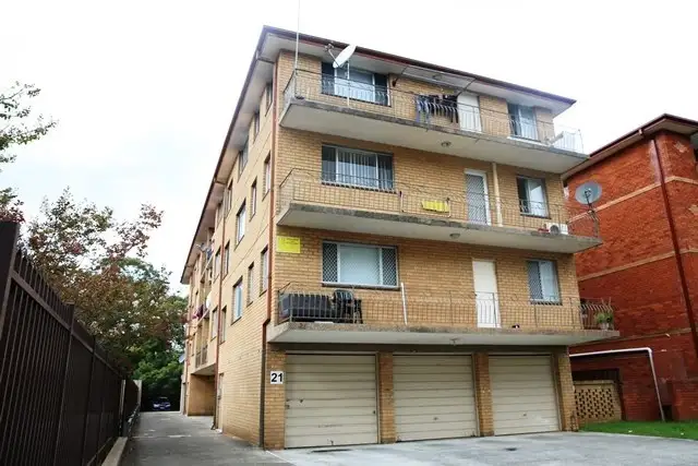 10/21 York Street, Fairfield NSW 2165