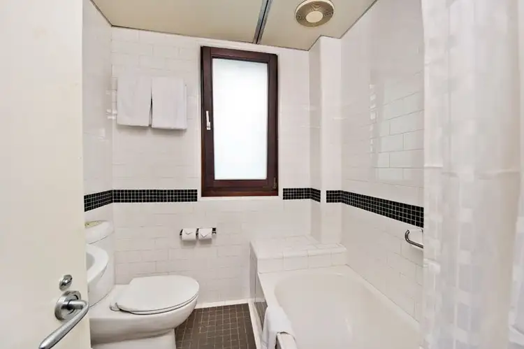 Fifth view of Homely studio listing, 2/18 Springfield Avenue, Potts Point NSW 2011