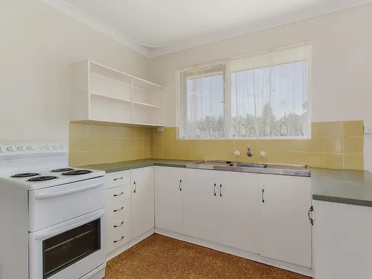 Fifth view of Homely house listing, 9 Milton Place, Orelia WA 6167