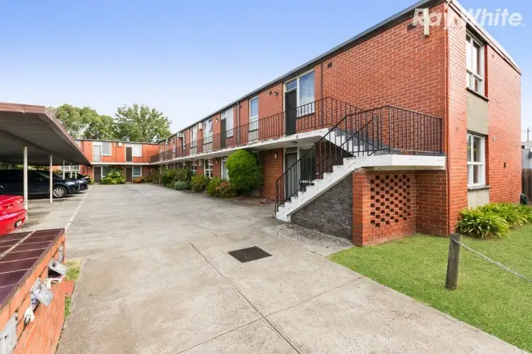 1/1366 Dandenong Road, Hughesdale VIC 3166
