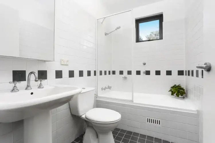Fifth view of Homely apartment listing, 8/2 Daniel Street, Botany NSW 2019