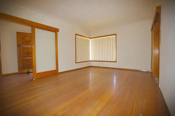 Fifth view of Homely house listing, 19 Elizabeth Drive, Lalor VIC 3075