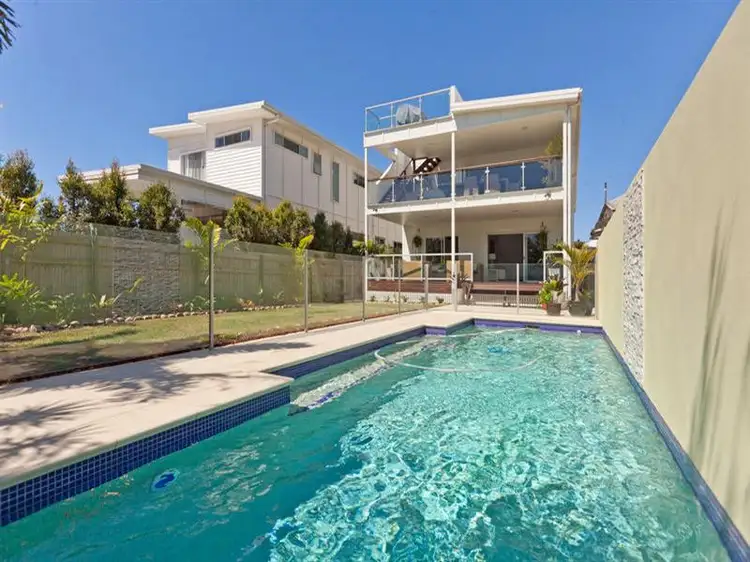 13 Pine Street, Wynnum QLD 4178