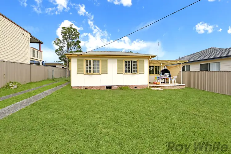 44 Kalulah Avenue, Gorokan NSW 2263