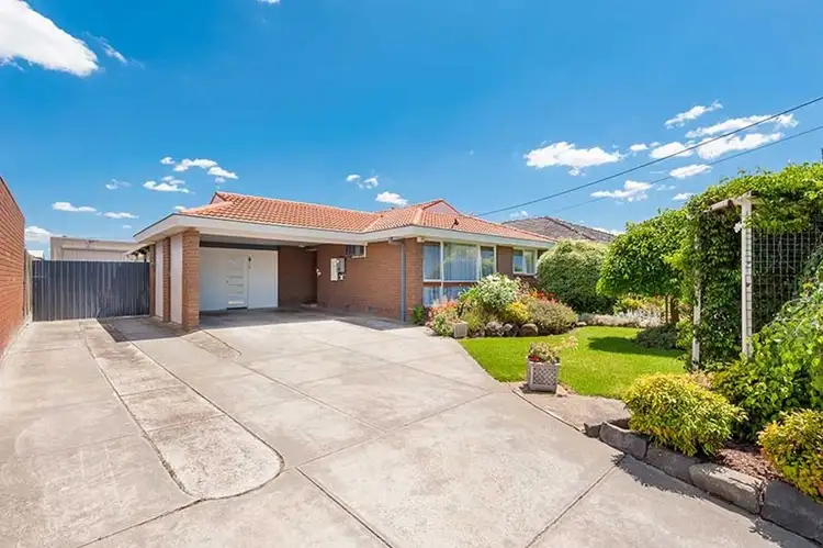 Second view of Homely house listing, 33 Bank Street, Craigieburn VIC 3064