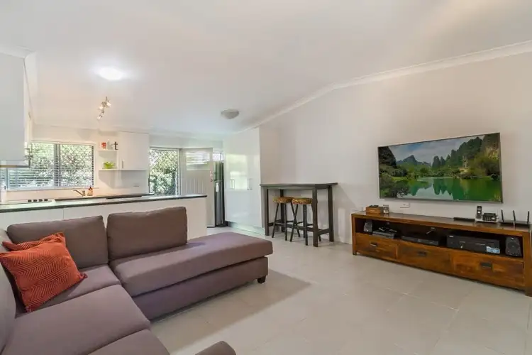 4/11 Crichton Street, Yeerongpilly QLD 4105