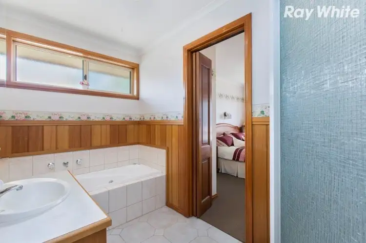 Fourth view of Homely house listing, 1/14 Sherriff Rise, Pakenham VIC 3810