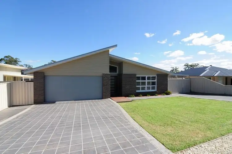 17 Paino Crescent, Sanctuary Point NSW 2540