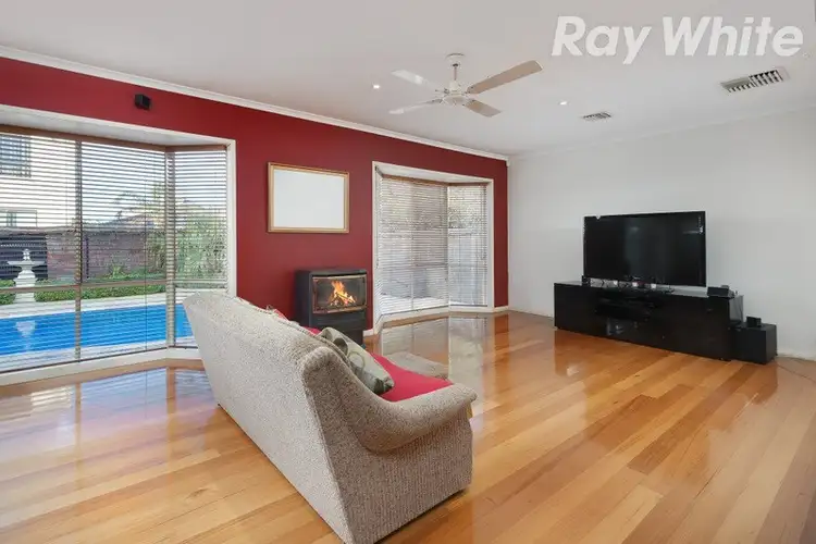 Seventh view of Homely house listing, 33 Hutchins Circuit, Bundoora VIC 3083