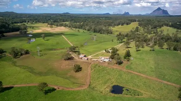 "Nallaview" and "Pipis" Peachester and Commissioners Flat Roads, Peachester QLD 4519