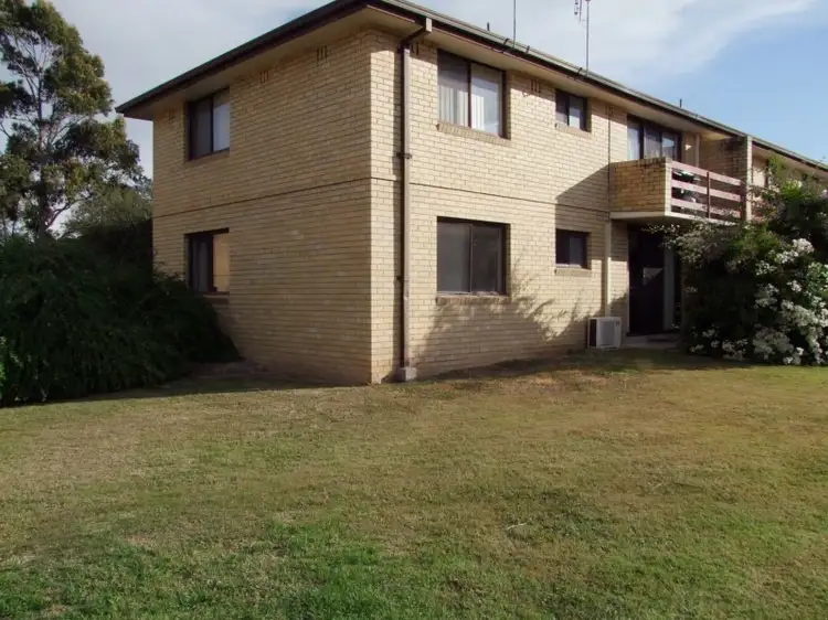 Main view of Homely unit listing, 2/23 Mitchell Avenue, Singleton NSW 2330