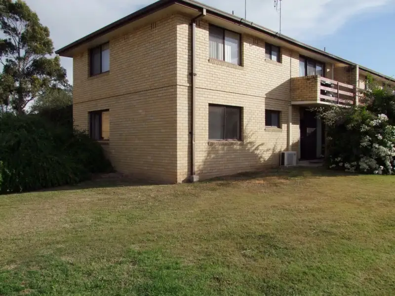 Main view of Homely unit listing, 2/23 Mitchell Avenue, Singleton NSW 2330