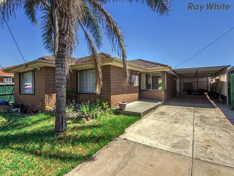 24 Toledo Road, St Albans VIC 3021