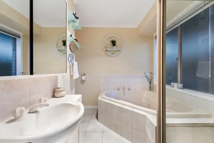 Sixth view of Homely house listing, 3 Rochelle Court, Aspendale Gardens VIC 3195