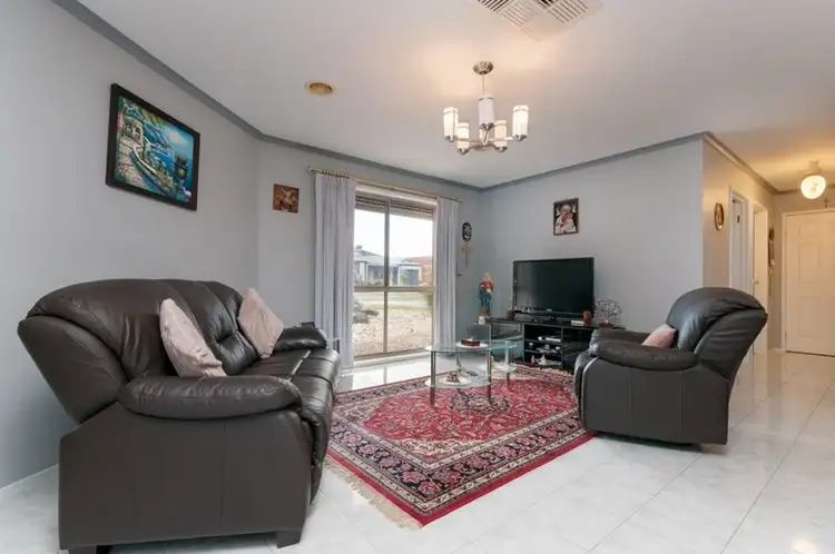 Sixth view of Homely house listing, 1 Gibney Close, Roxburgh Park VIC 3064