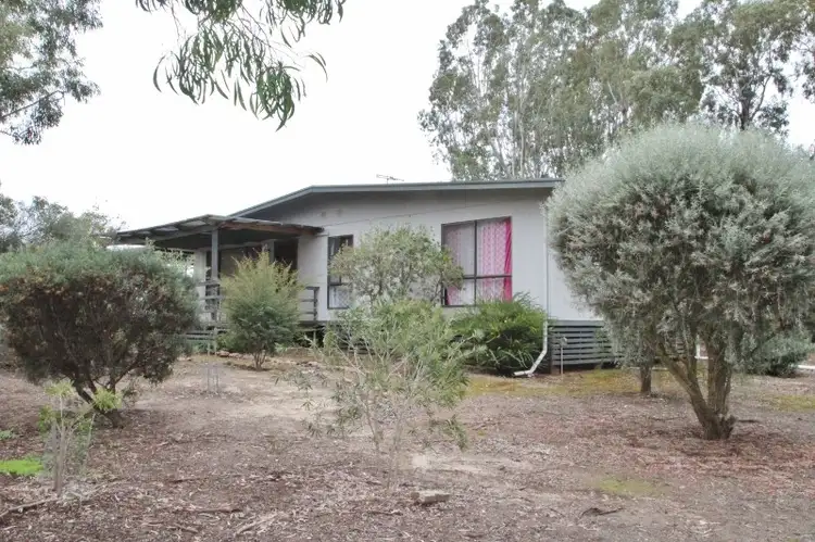 16 Stanley Street, Auburn SA 5451