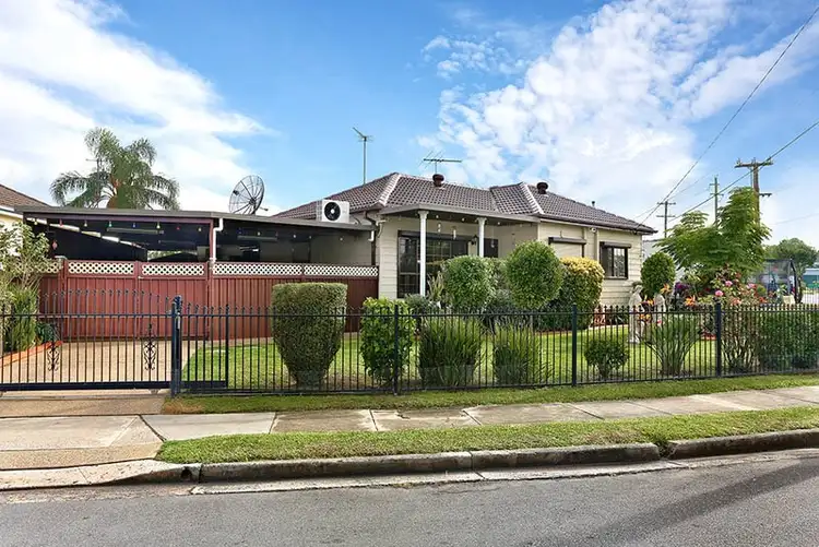 1 Baragoola Street, Fairfield West NSW 2165