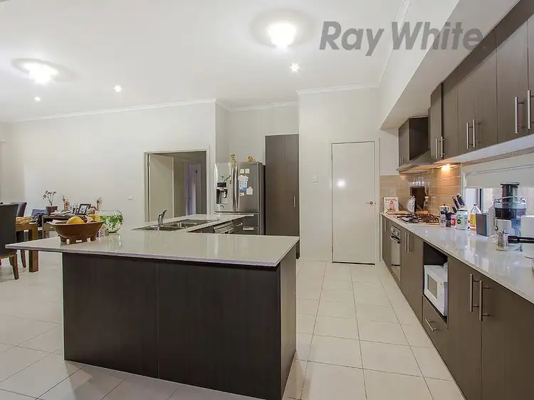 Fifth view of Homely house listing, 21 Spraypoint Drive, Sanctuary Lakes VIC 3030